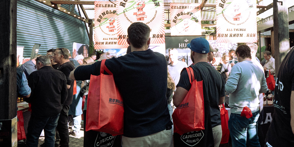 Peple4 (bags visible)